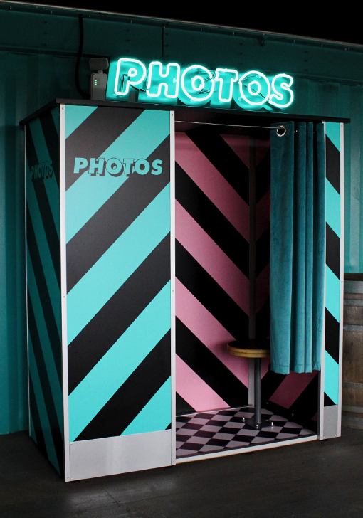 Bar Photo Booth